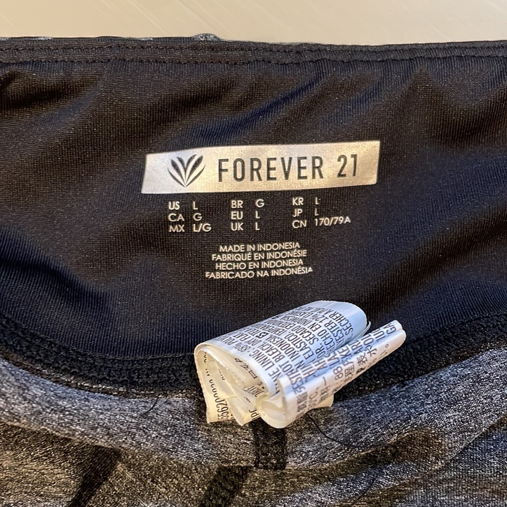 Forever 21 animal print leggings - Picture 3 of 4